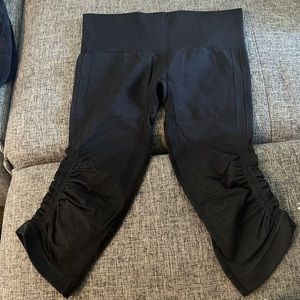 Size 4- lululemon